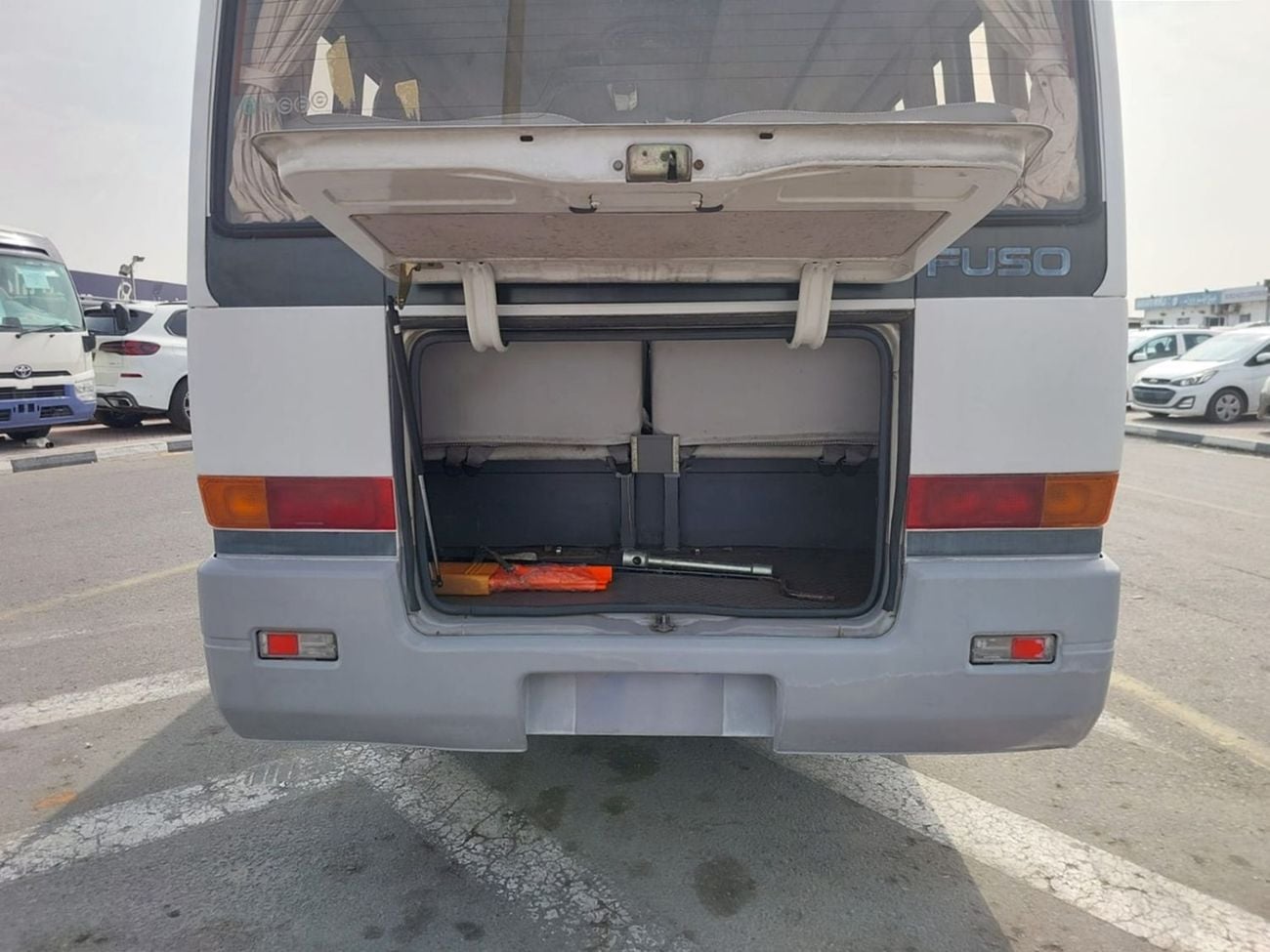 ميتسوبيشي روزا (RAMADAN OFFER) MITSUBISHI ROSA BUS RHD 1996 MODEL 3.9 L DIESEL MANUAL(PM40464)