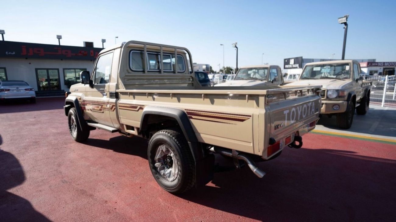 Toyota Land Cruiser Pick Up TOYOTA LC79 PICK-UP SINGLE CABIN 4.0L MANUAL TRANSMISSION 2024 FULL OPTION