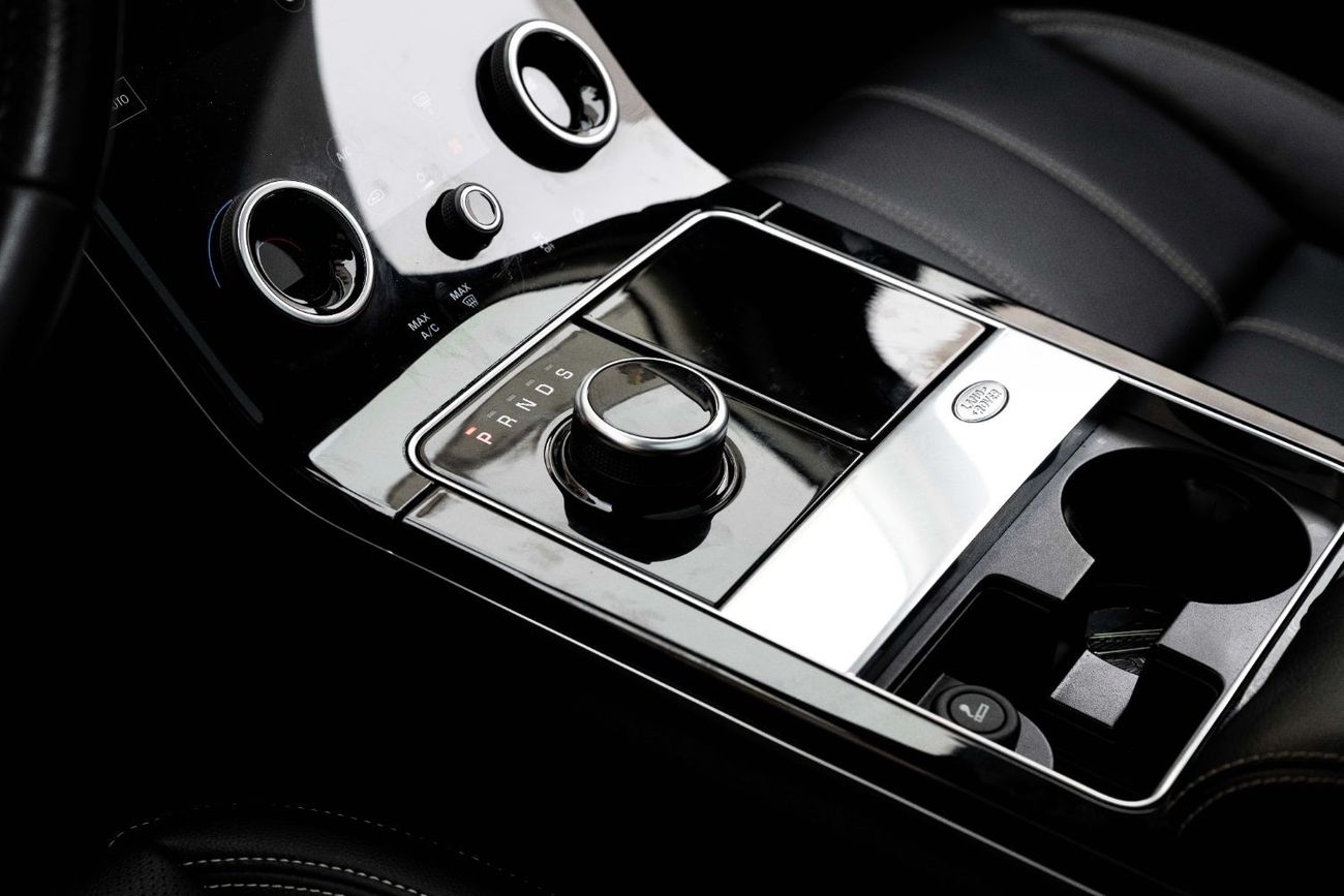 لاند روفر رينج روفر فيلار Velar | 3,231 P.M  | 0% Downpayment | Magnificient Condition!