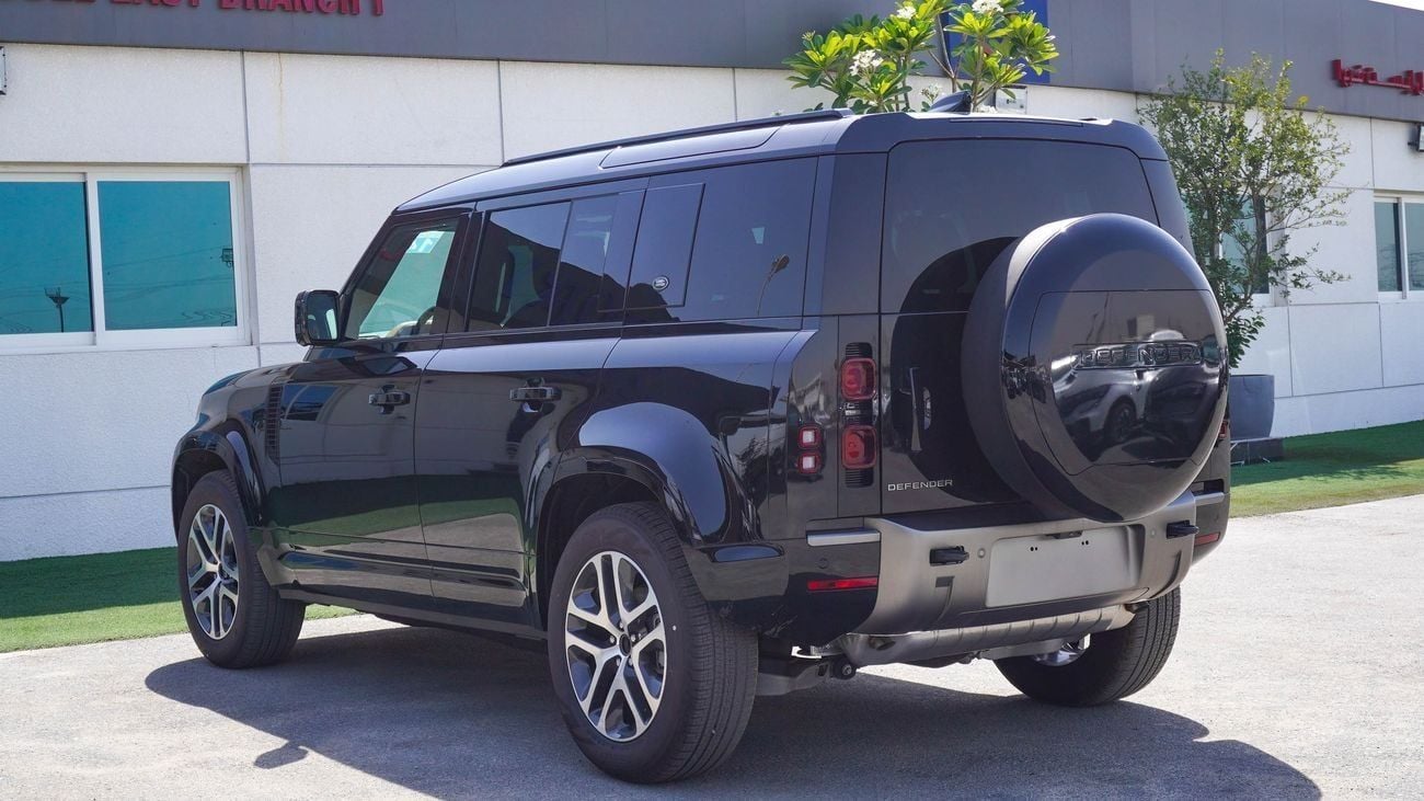 لاند روفر ديفندر HSE P300 X DYNAMIC 2.0L