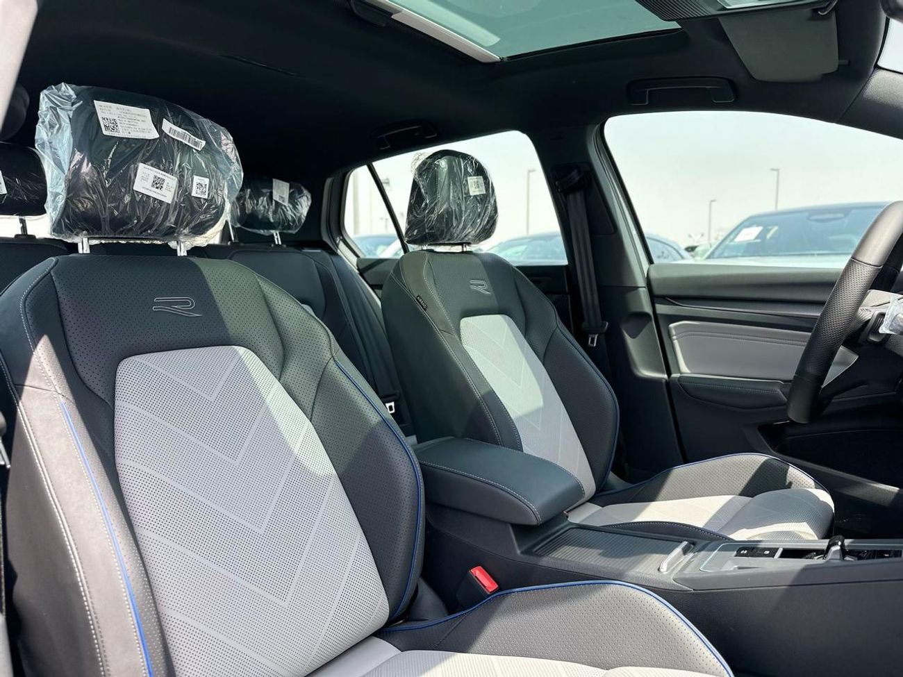 Volkswagen Golf R VOLKSWAGEN GOLF R