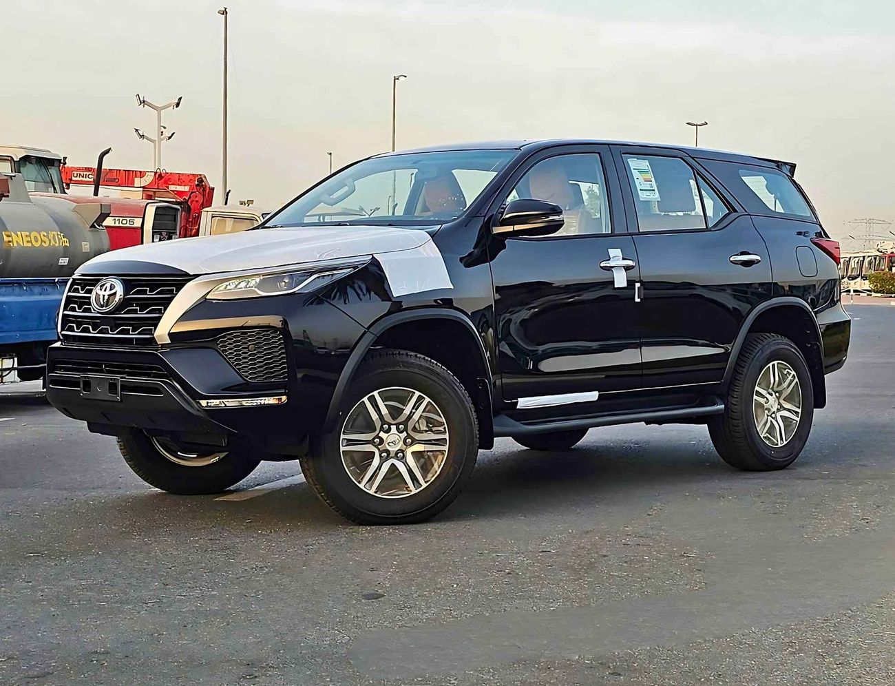 Toyota Fortuner 2.7L Petrol / 4WD / Alloy Wheel / CODE#FP27F