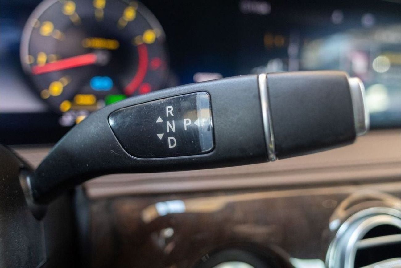 مرسيدس بنز S 320 Mercedes-Benz S320 2020 GCC under Warranty and Service Contract with Flexible Down-Payment.