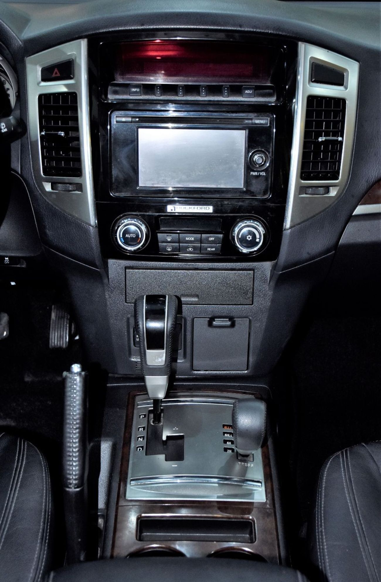 Mitsubishi Pajero EXCELLENT DEAL for our Mitsubishi Pajero GLS 3.8 V6 ( 2016 Model ) in Silver Color GCC Specs