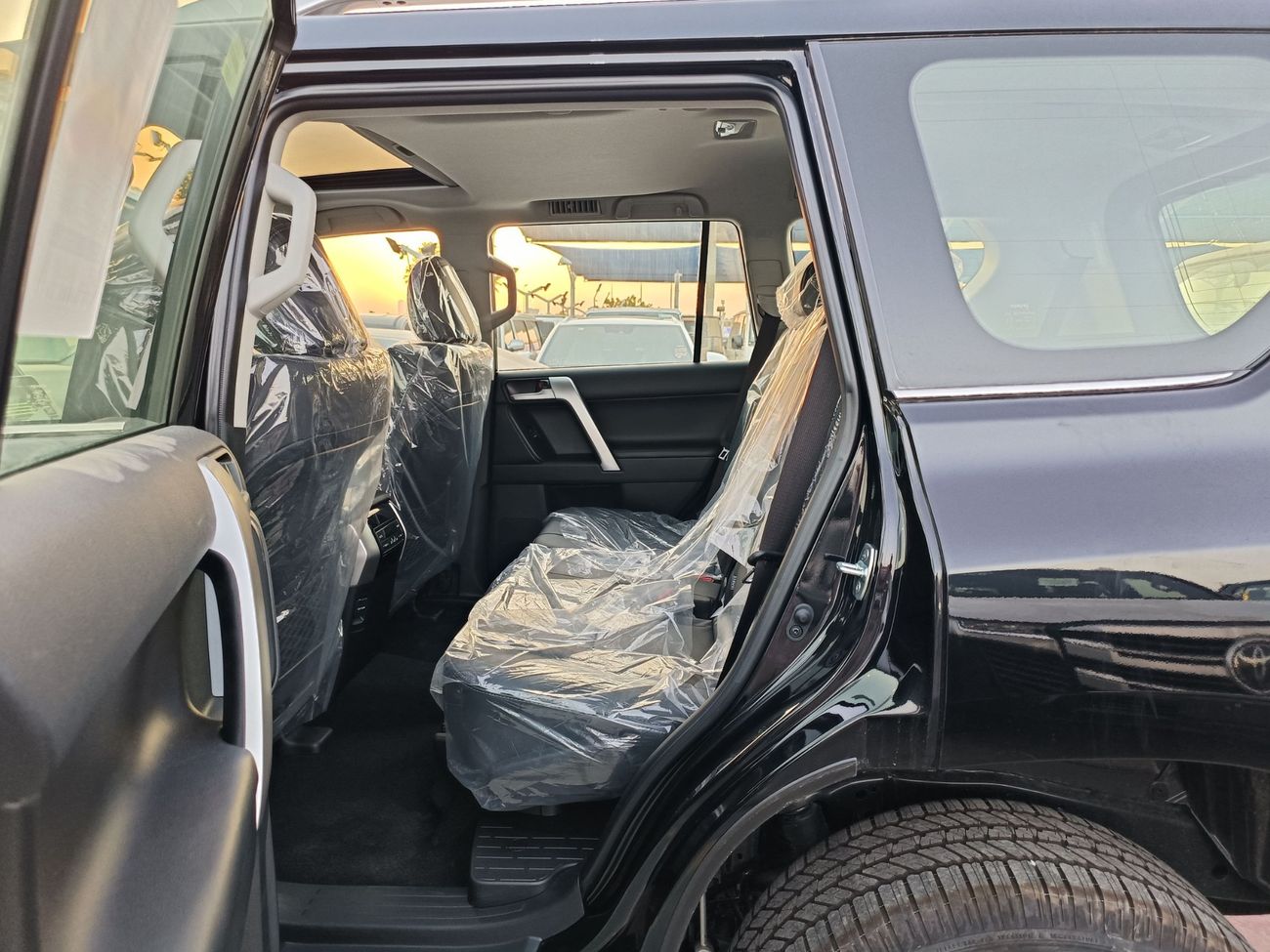 Toyota Prado VX, 4.0L V6 PETROL , DRIVER POWER SEATS / SUNROOF / AUTO A/C (CODE # 67852)