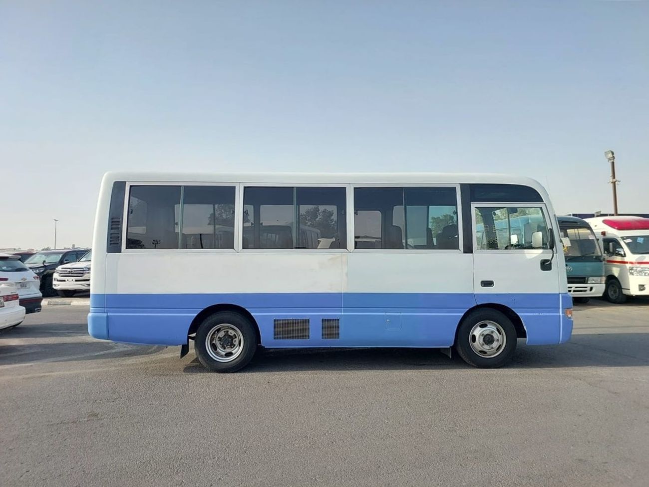 نيسان سيفيليان NISSAN CIVILIAN BUS RHD 2003 MODEL 4.1 L DIESEL AUTOMATIC(PM20798)