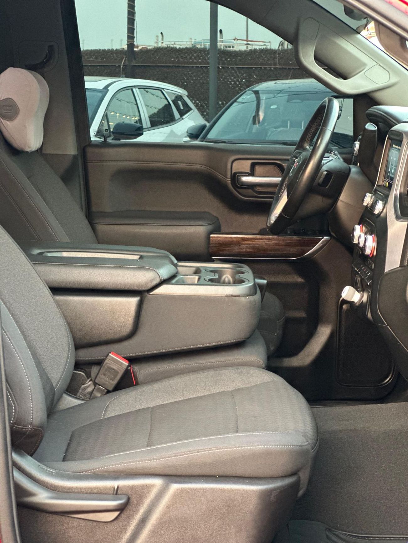 GMC Sierra 2.7T SLE Crew Cab (FWD)