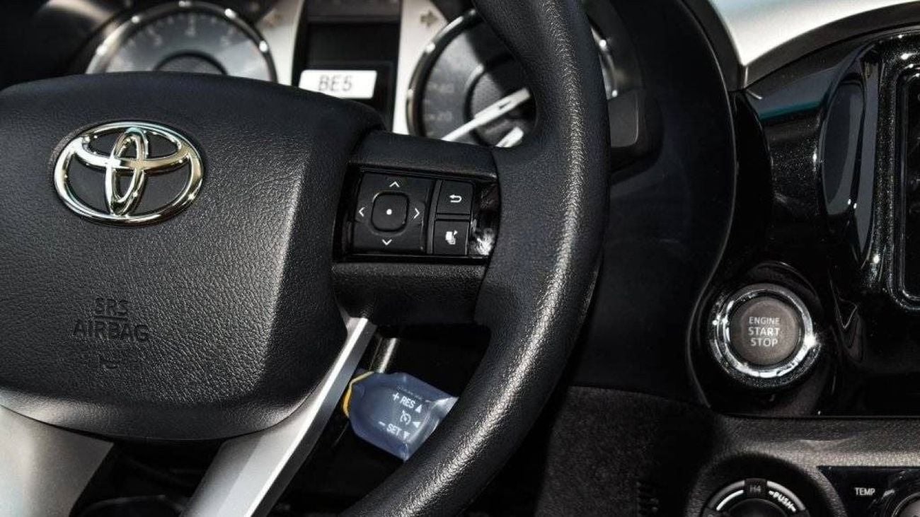 Toyota Hilux TOYOTA HILUX DC 2.7L 4X4 PETROL W/REAR CAMERA A/T MY24 2.7L Petrol 2024