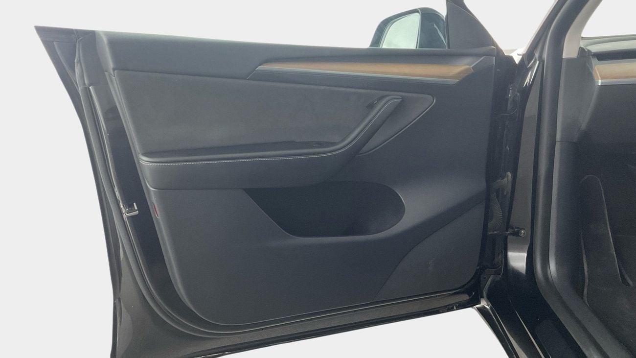 Tesla Model Y Long Range (Dual Motor) | upto AED 20,000 Ramadan Discount | Guaranteed Warranty | 0 Down Payment