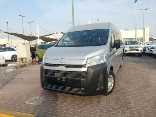 Toyota Hiace 3.5L  PETROL 13 SEATER MANUAL TRANSMISSION