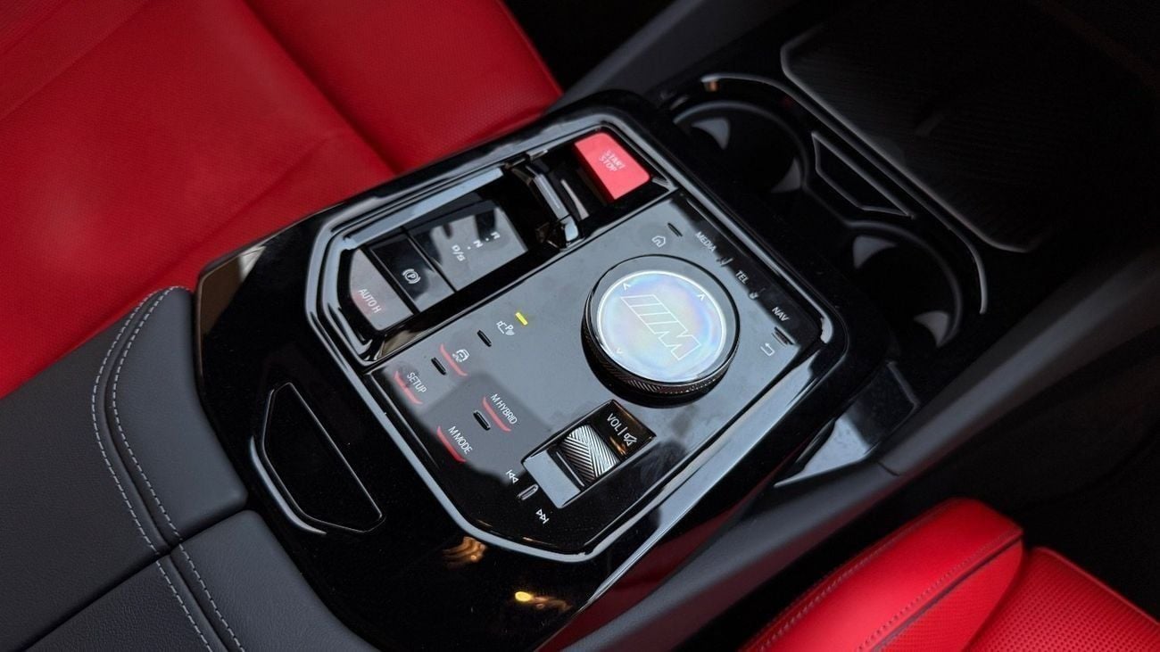 BMW M5 STD ( M5 competition Touring  4.4 L ( 727 HP