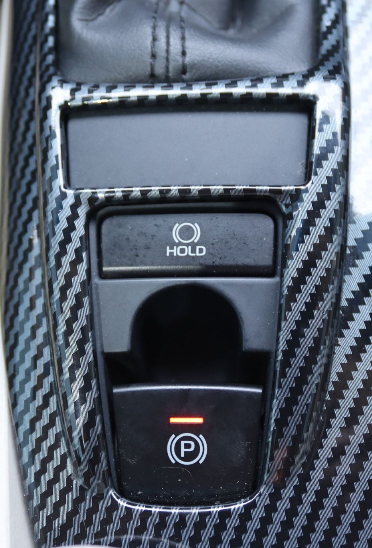 تويوتا كامري تويوتا كامري 2023 - خليجي - (4) سلندر - خليجي - بحالة ممتازة - محرك 2500 - السعر 79000 درهم- كم 6000