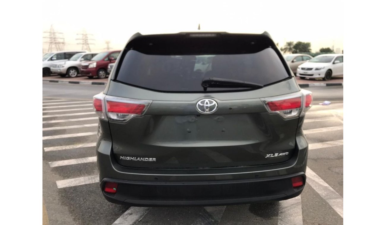 Toyota Highlander 4WD FULL OPTIONS WITH LEATHER SEAT, PUSH START AND SUNROOF