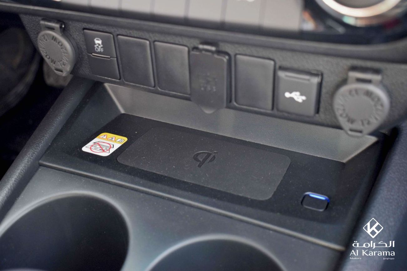 Toyota Hilux 2.7L SR5 | Automatic Transmission | 4WD | Climate Control | Wireless Charger | Rear Camera