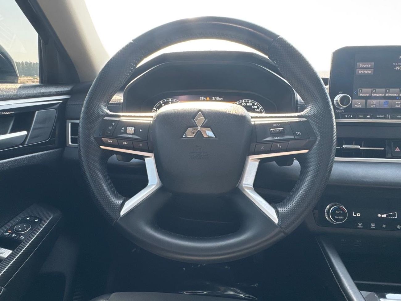 Mitsubishi Outlander Mitsubishi Outlander, 2025 GCC specs, full option