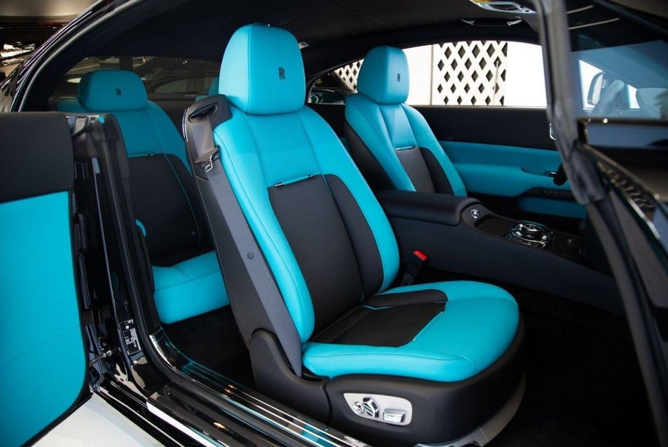 Rolls-Royce Wraith BLACK BADGE