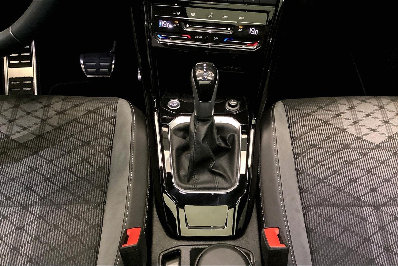 Volkswagen T ROC R-Line | Guaranteed Warranty | 0 Down Payment