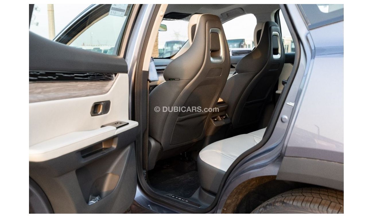 Jetour Dashing 2023 Jetour Dashing 1.6 Turbo Petrol A/T - Grey inside Beige