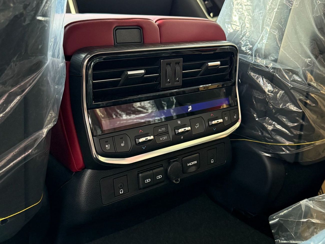 تويوتا لاند كروزر 2026 LAND CRUISER 300 GR SPORT 3.3 DIESEL **EXPORT ONLY**التصدير فقط خارج الخليج***