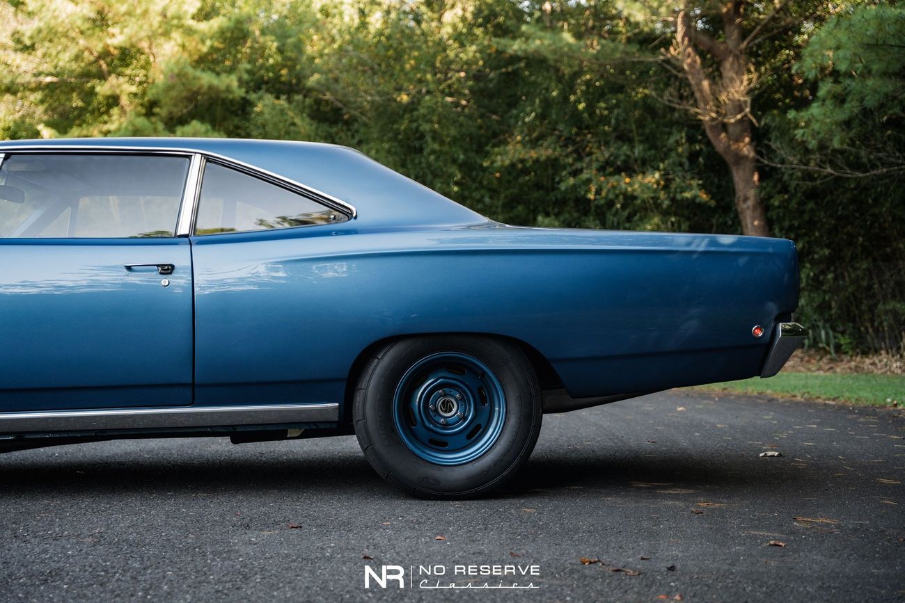 Plymouth Road Runner 426 Hemi Hellephant powered 1 of 1 Pro Touring Restomod