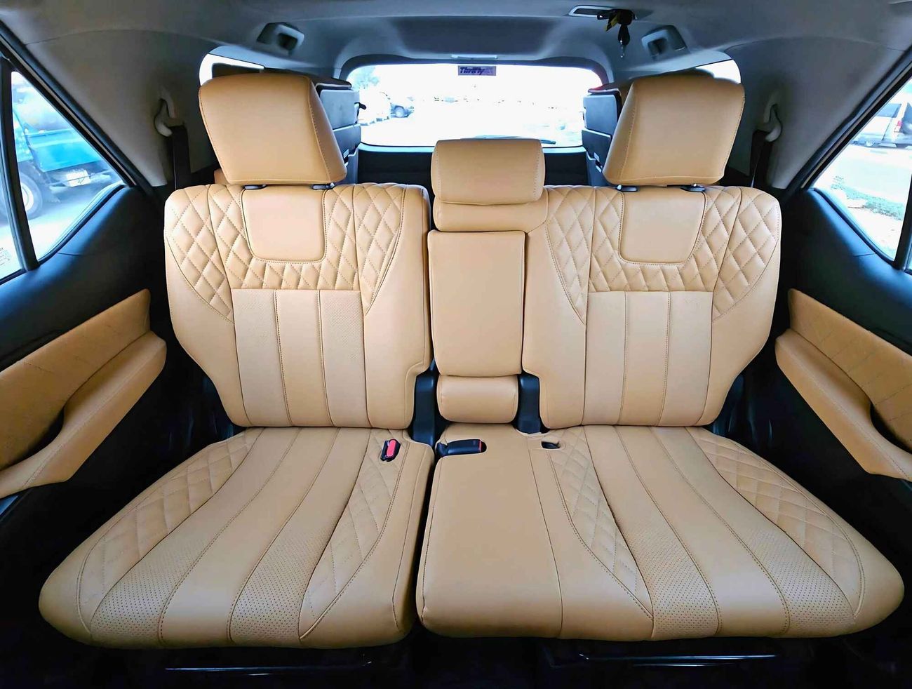 تويوتا فورتونر EXR / V4 / 4WD/ DVD CAMERA / LEATHER/ 1274 MONTHLY/ LOT# 103037