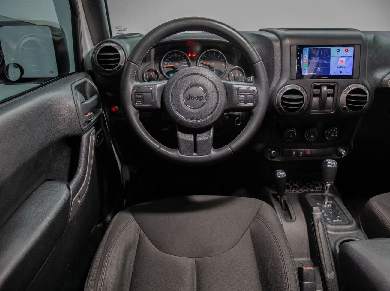 Jeep Wrangler Sport 3.6L A/T