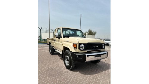 تويوتا لاند كروزر بيك آب Toyota Land Cruiser Pickup LC 79, petrol, automatic, basic