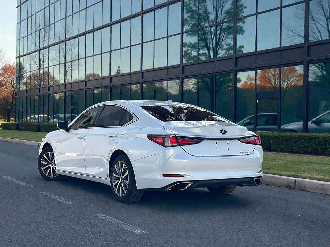 لكزس ES 350 AED 1,320 P.M | LEXUS | ES-350 | 3.5L V6 | 2020 | FREE ACCIDENT | ORIGINAL PAINT