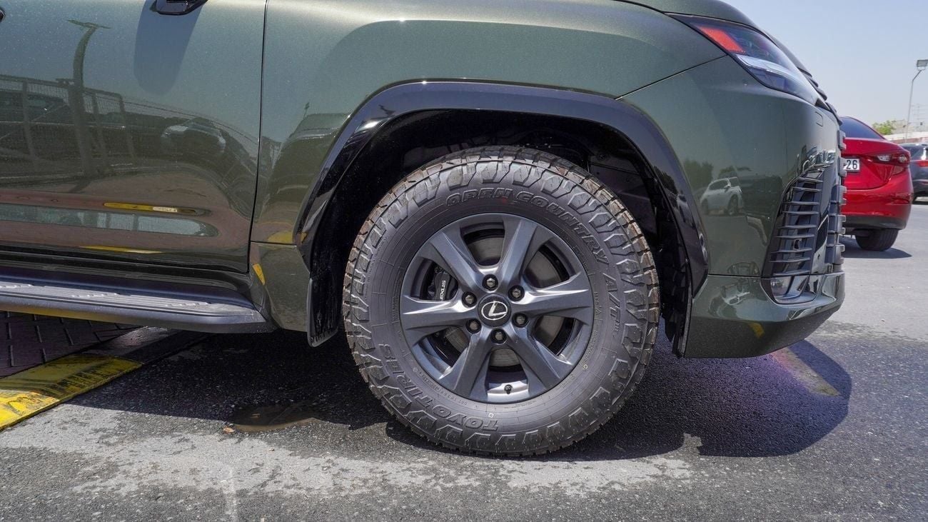Lexus LX600 OVERTRAIL 3.5L V6