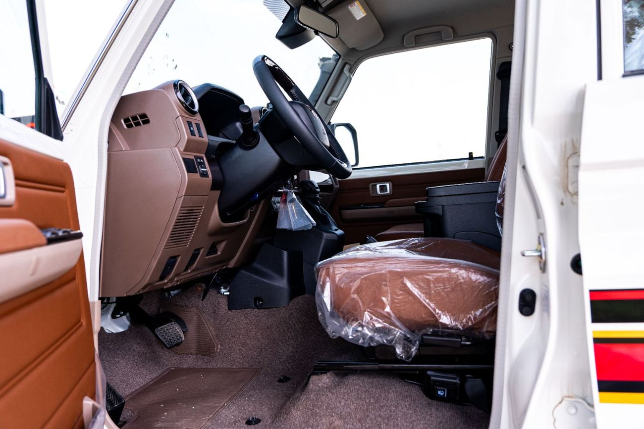 تويوتا لاند كروزر Toyota Land Cruiser 2026 70 Series 76 4.0L 4WD 5-door
