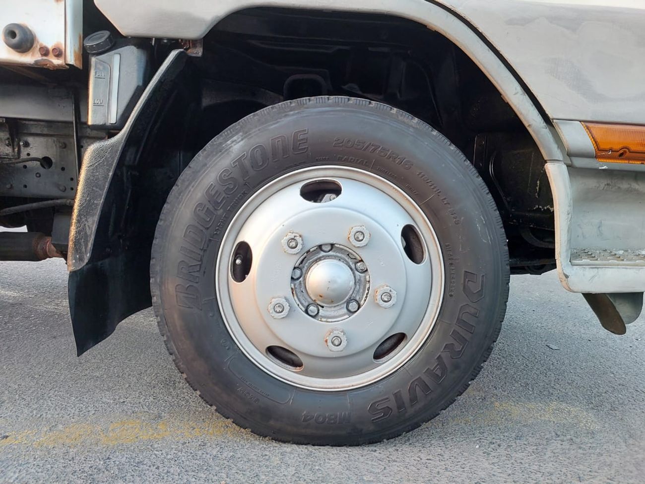 Mitsubishi Fuso Canter MITSUBISHI CANTER TRUCK RHD 1997 MODEL 4.2 L DIESEL MANUAL(PM31319)