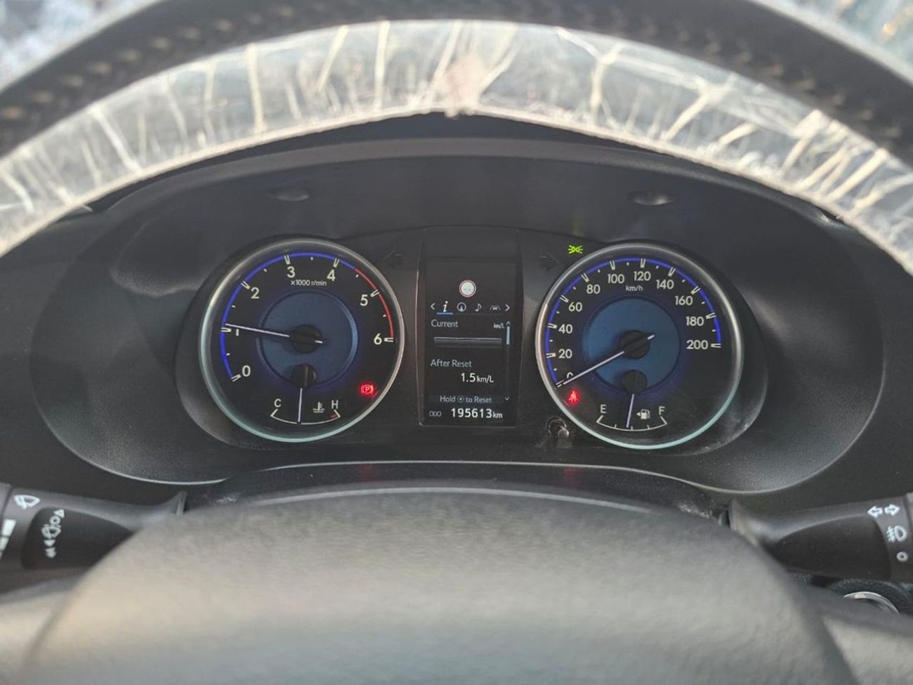 Toyota Hilux TOYOTA HILUX PICK UP RIGHT HAND DRIVE DIESEL MANUAL 2.6 CC 4x4 2019 MODEL(PM44172)