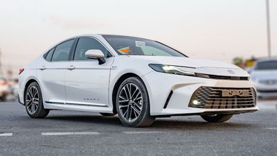 تويوتا كامري 2025 Toyota Camry 2.5L LE Hybrid with panorama roof AT