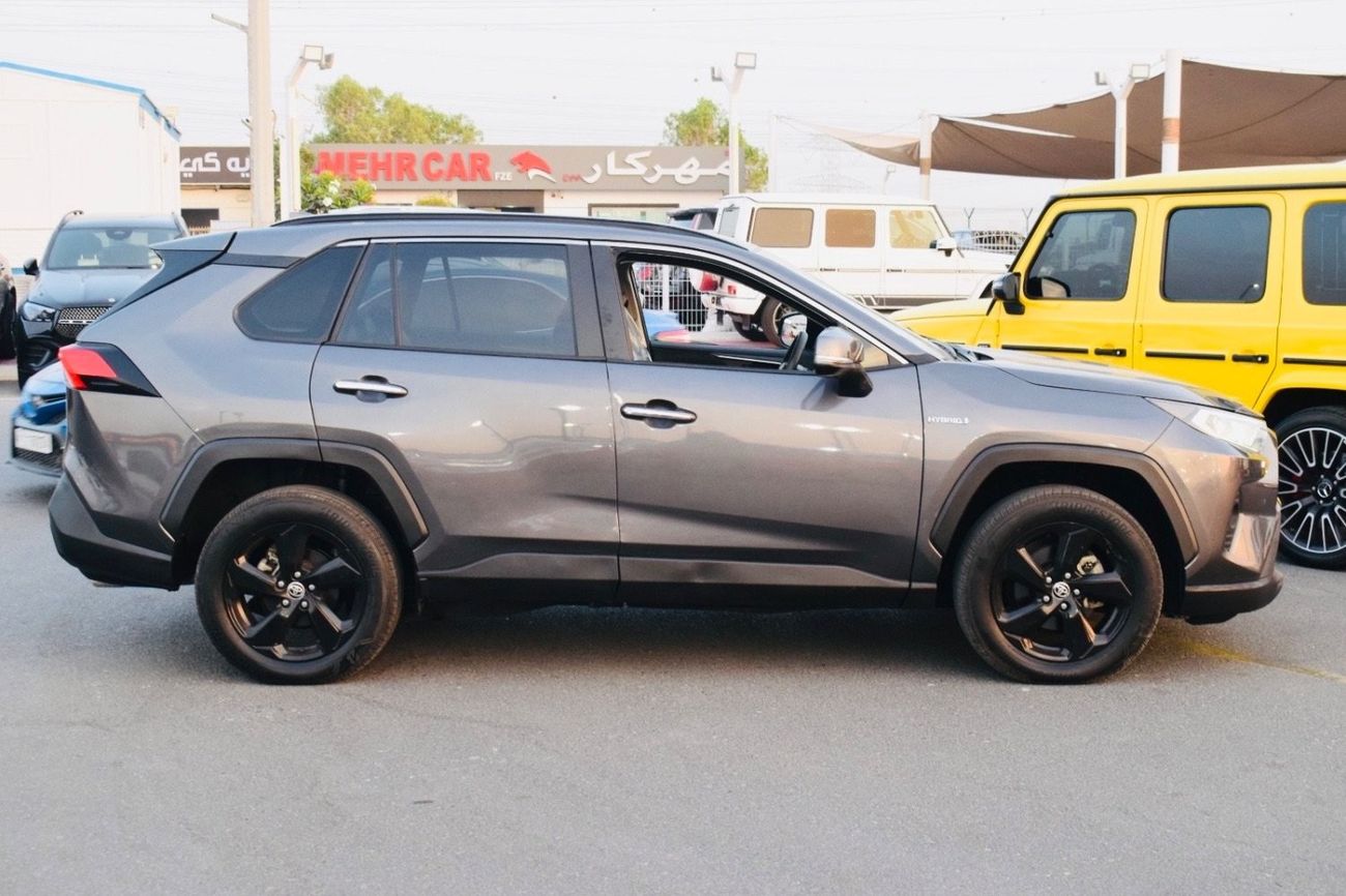 Toyota RAV4 Toyota rav4 2020 grey RHD FULL Options