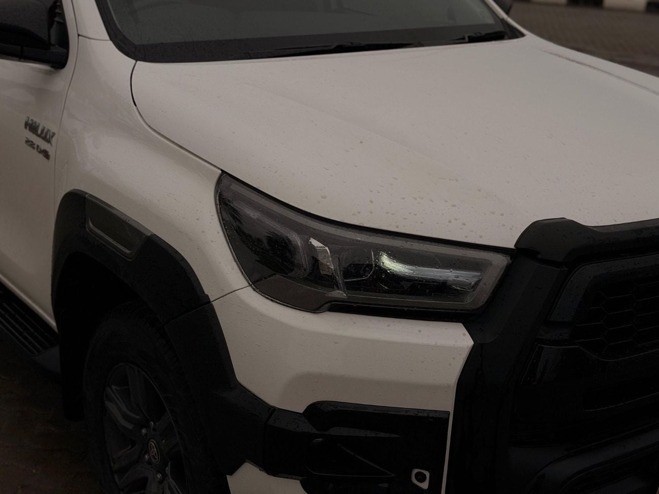 Toyota Hilux ADVENTURE SR5 export from Australia