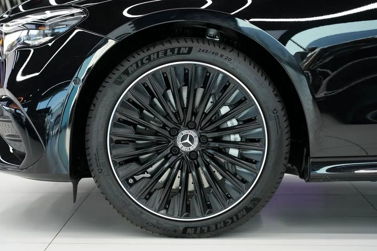 Mercedes-Benz E300 E 300 | GCC 0km | Agency Warranty | AMG Package