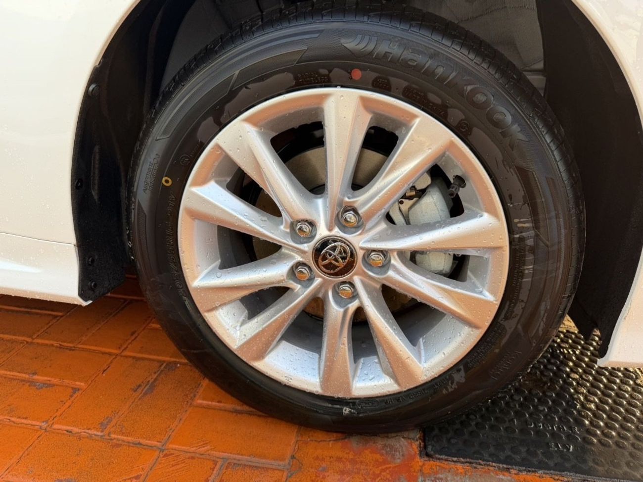 Toyota Corolla 1.8L XLI Hybrid