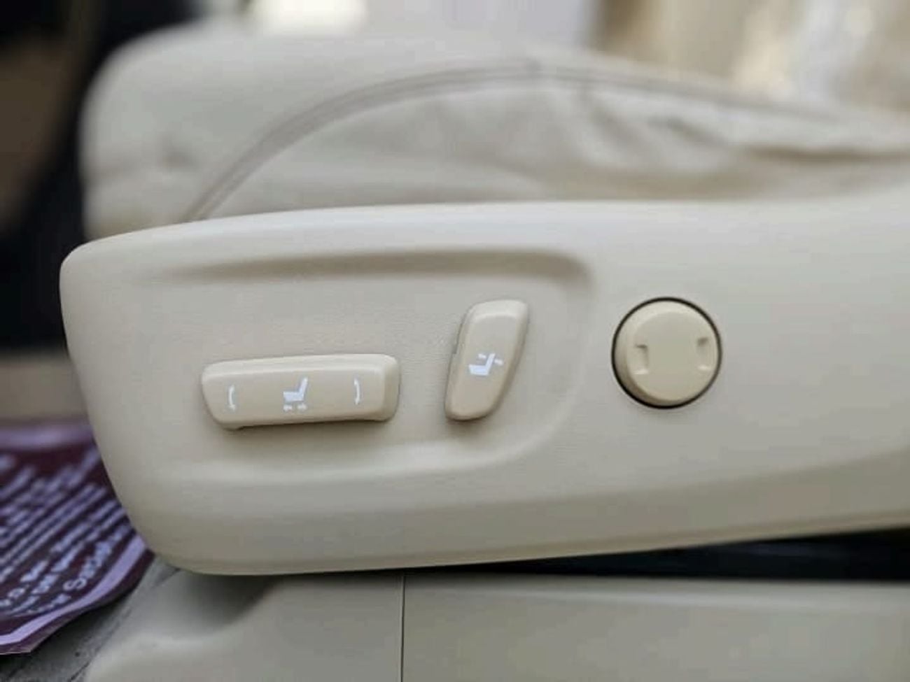 Toyota Prado VXR 4.0L 4WD LHD-GCC SPECS-Automatic-petrol-6 Cylinders-7 Seats-5 Doors