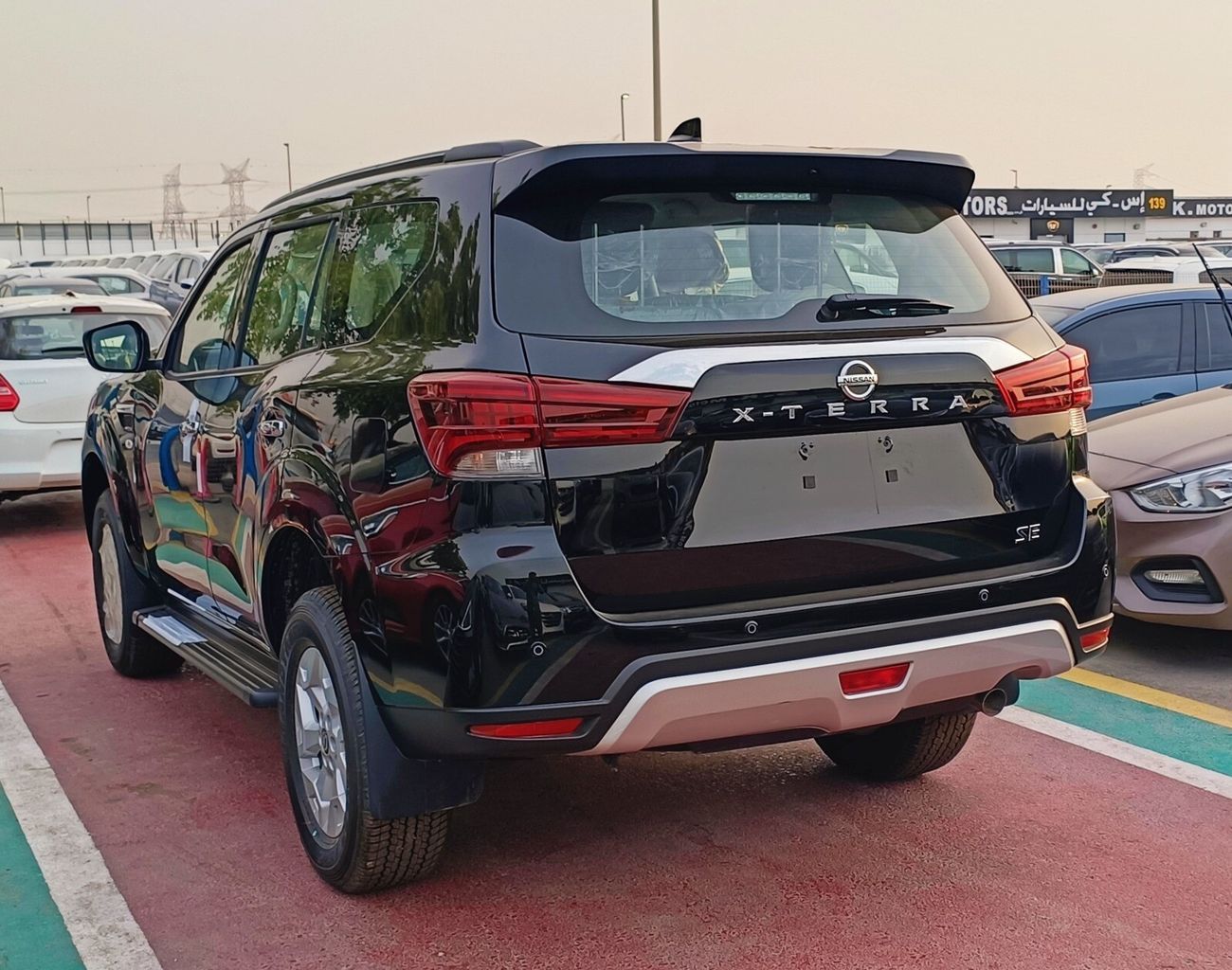نيسان إكستيرا SE | 2.5L V4 PETROL | A/T | PUSH START | 7SEATS | 4WD (CODE # 67775)