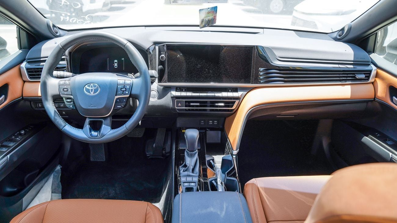 Toyota Camry LIMITED HEV