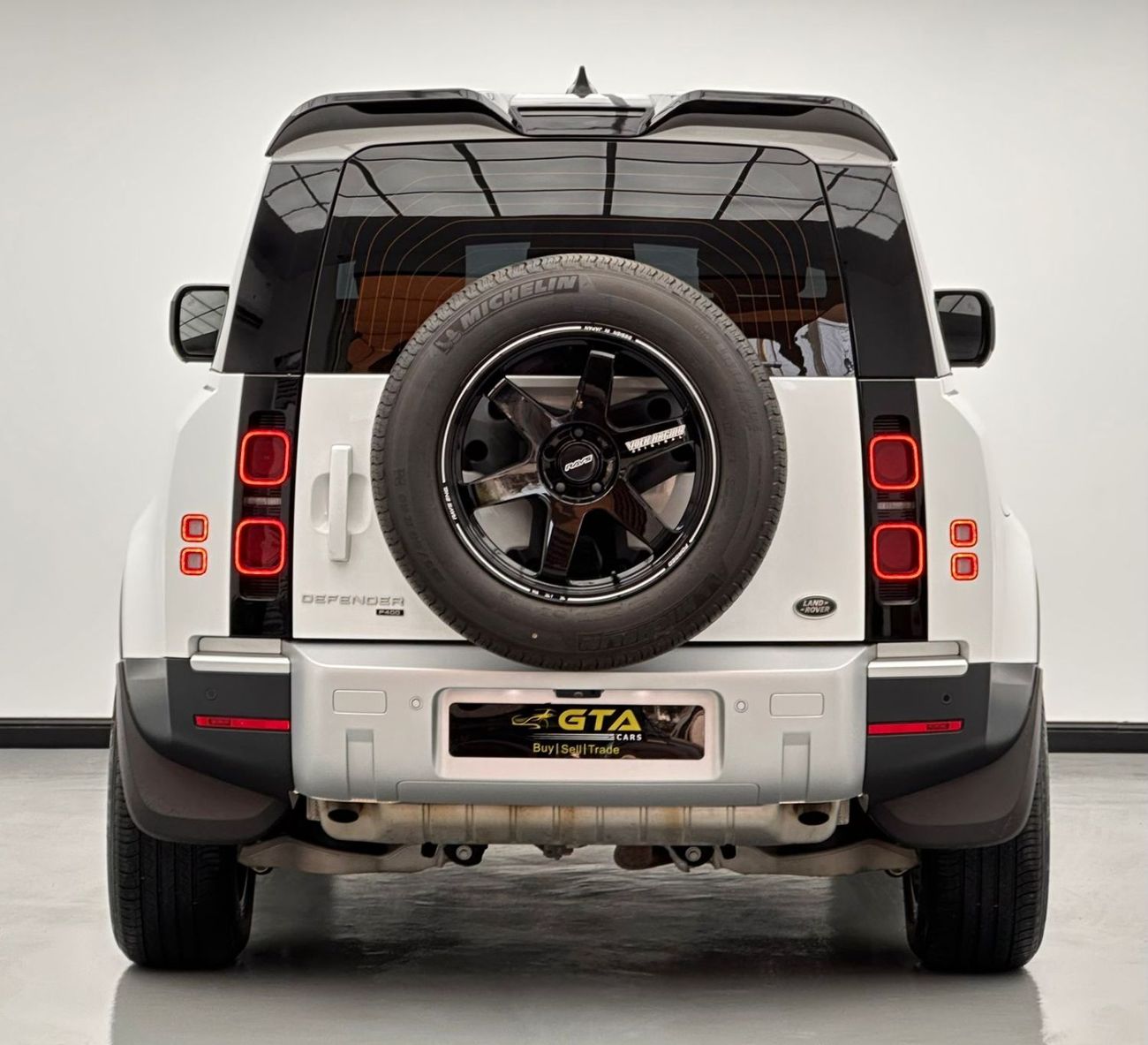 Land Rover Defender P400 90 SE 3.0L (5 Seater) 2023 Land Rover Defender 90 SE P400, 2028 Land Rover Warranty + Service C