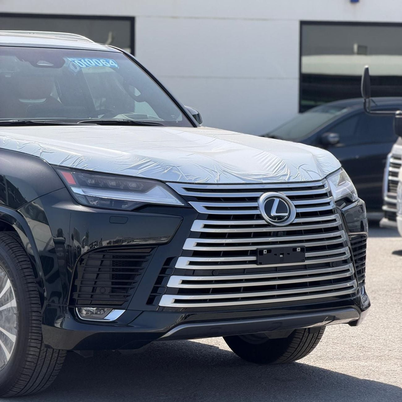 Lexus LX 500 3.3L DIESEL FULL OPTION WITH MBS AUTOBIPOGRAPHY VIP SEAT