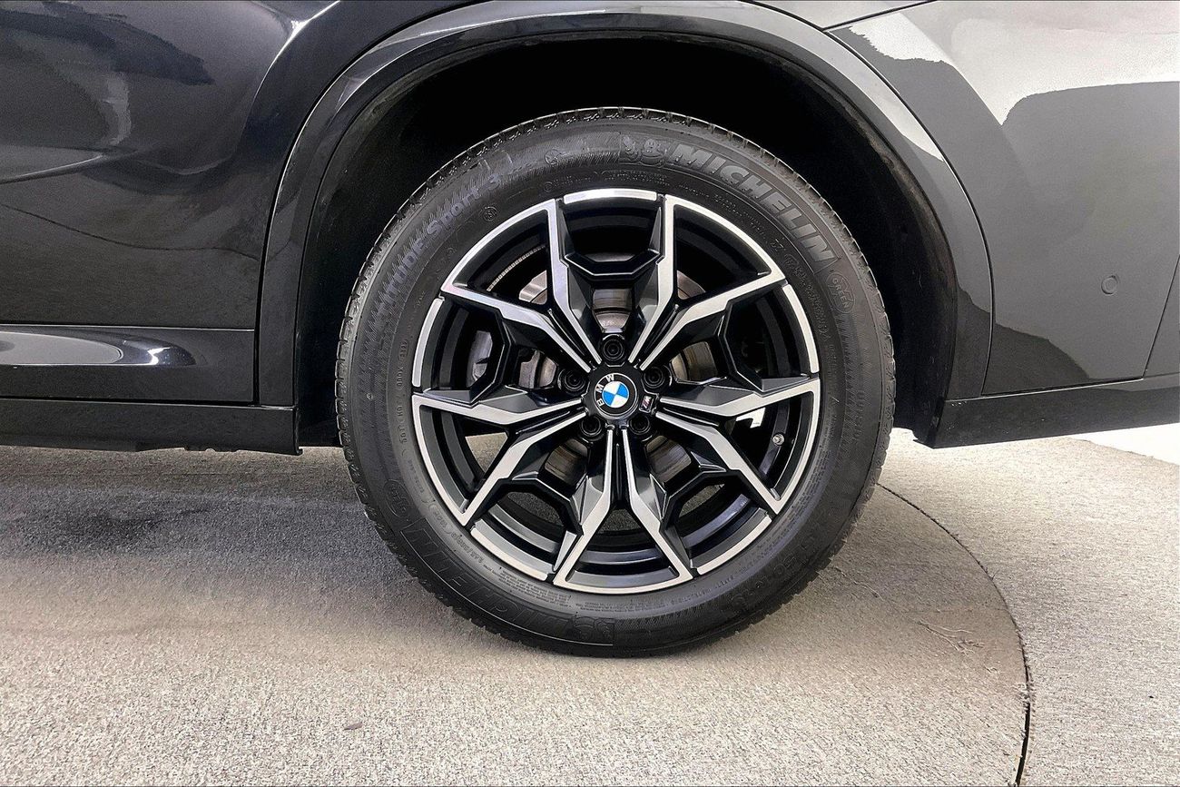 بي أم دبليو X4 xDrive 30i M Sport | National Day Celebration | شامل الضمان | 0 ﺪﻔﻋﺓ ﺃﻮﻟﻯ