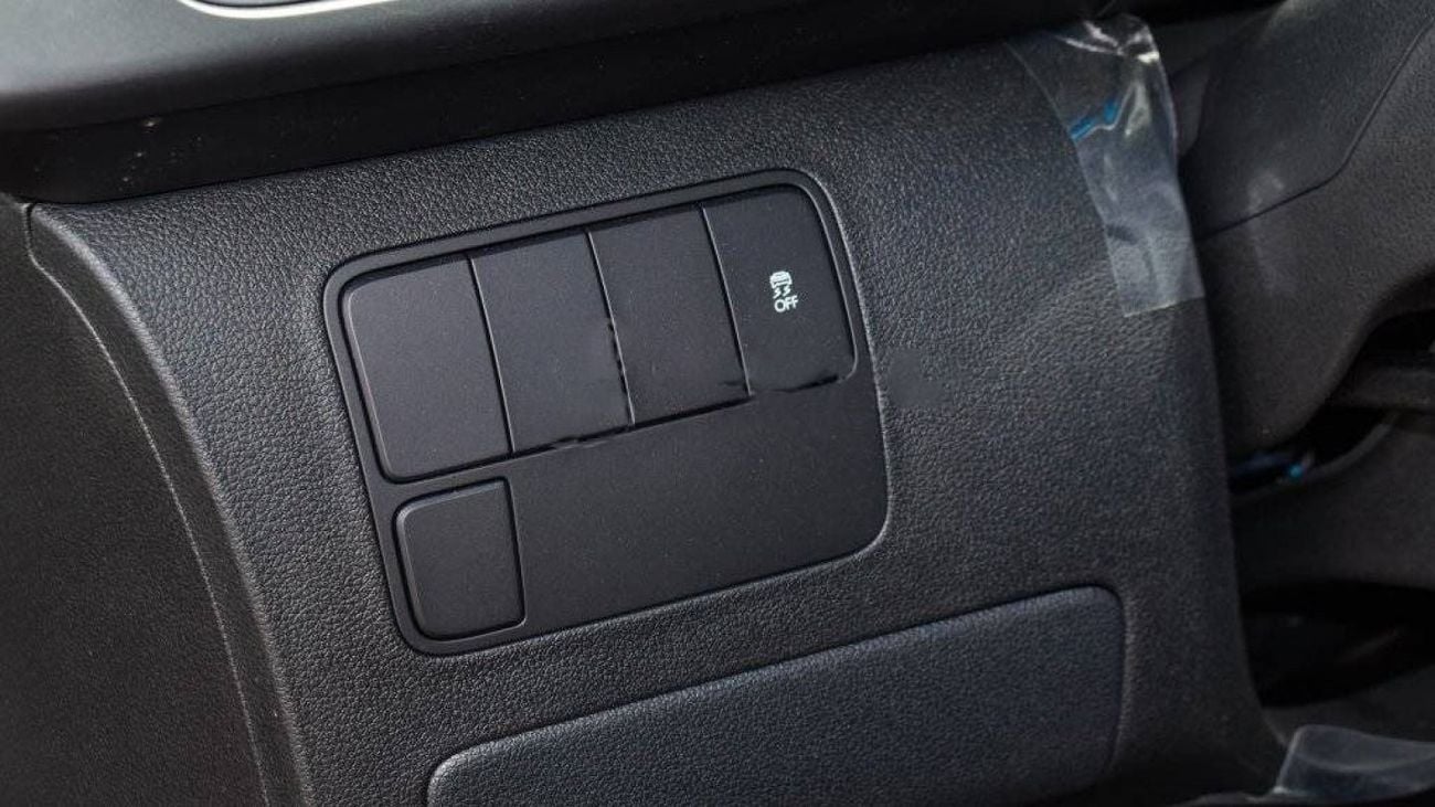 Hyundai Staria 2.2 L, DIESEL, M/T, 11 SEATER, 2023 MODEL, 17 ALLOY WHEELS