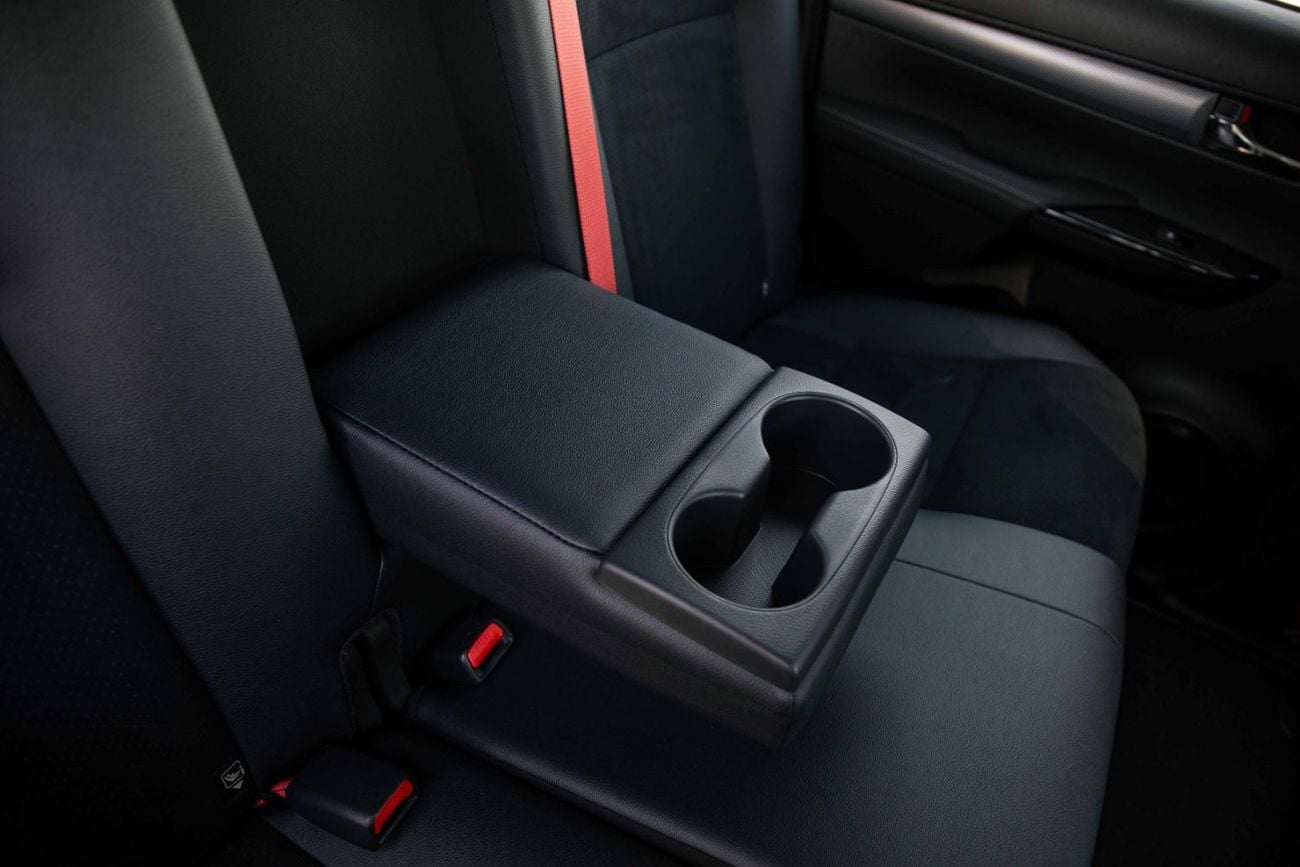 تويوتا هيلوكس GR Sport 4.0L - Platinum White Pearl Inside Black | Export Only