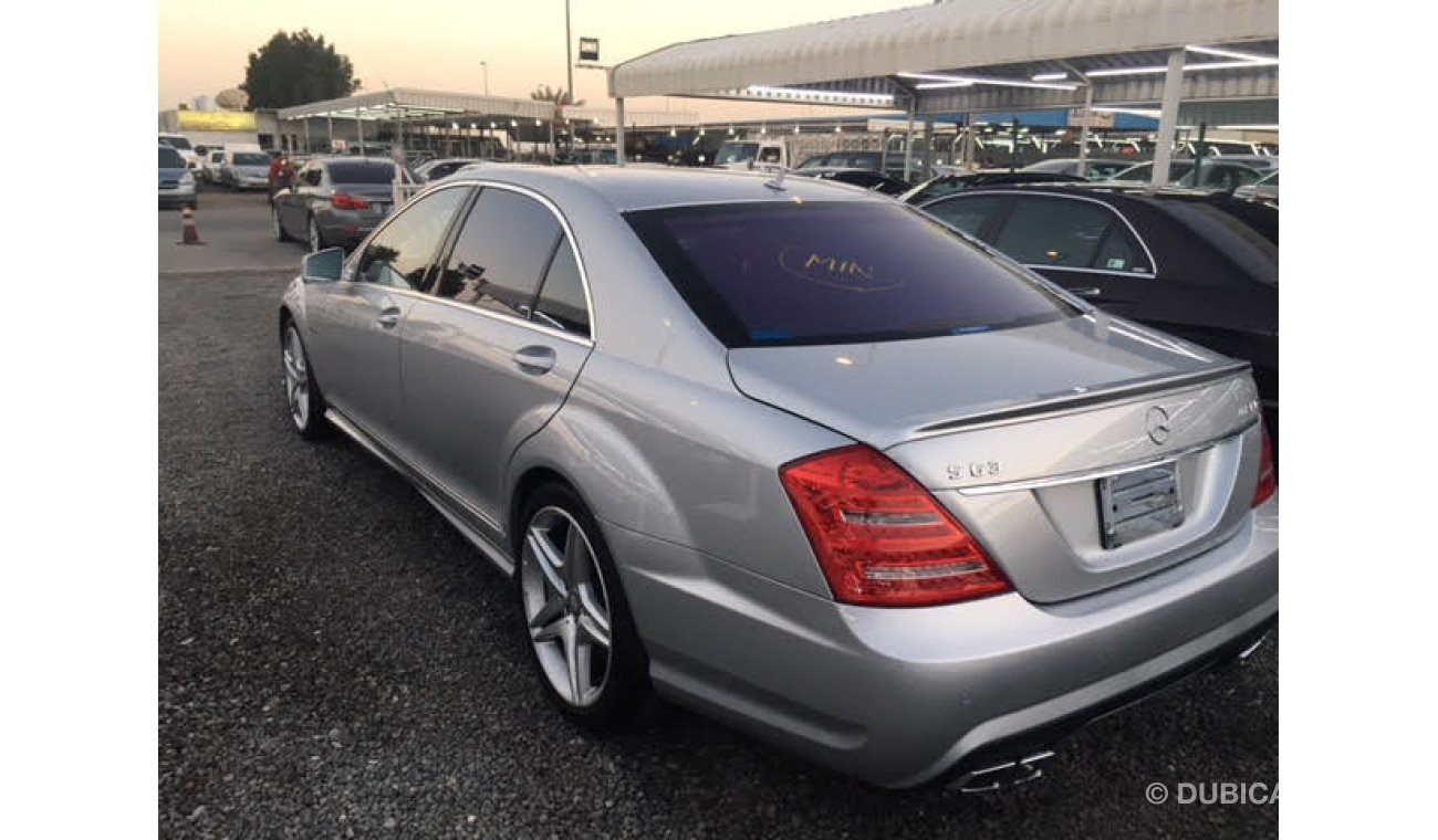 Mercedes-Benz S 63 AMG