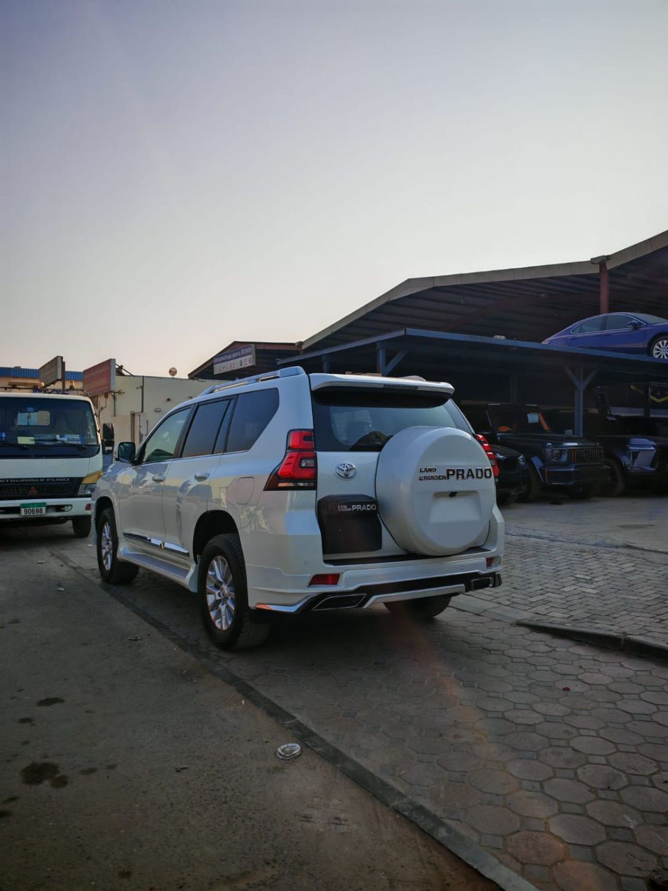 Toyota Prado D4D 2.8 DIESEL 5 SEAT FOUR WHEEL DRIVING