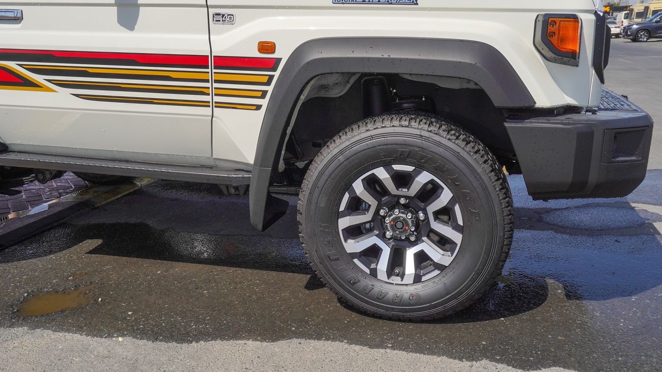 Toyota Land Cruiser 70 4.0L V6 Oman Specs