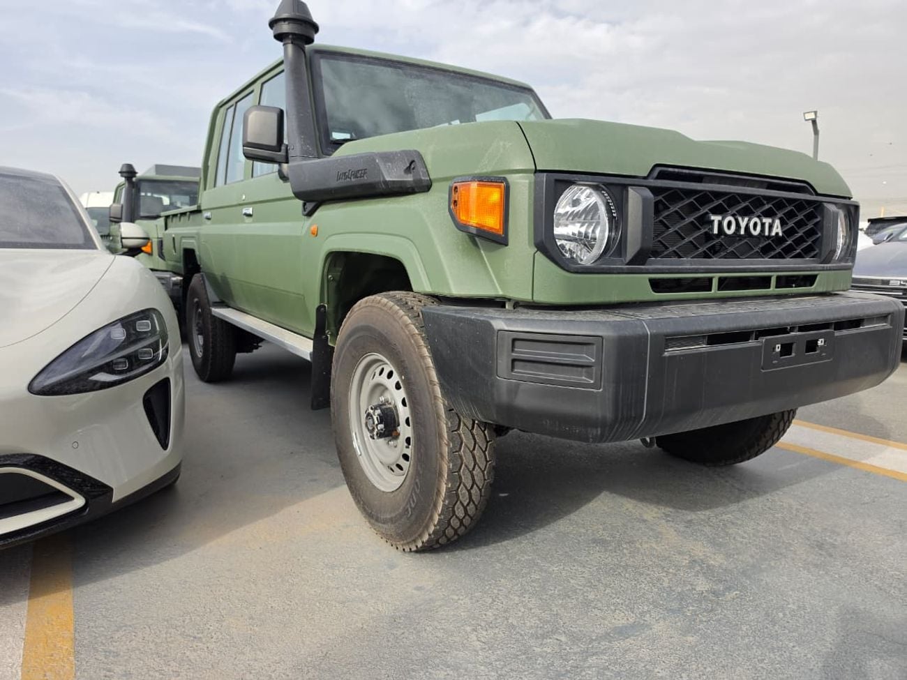 تويوتا لاند كروزر بيك آب 2024 Toyota Land Cruiser HardTop 4.0L 2Dr Petrol Manual Zero KM