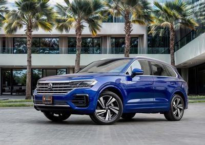 Volkswagen Touareg R-LINE | 2,644 P.M | 0% Downpayment | WARRANTY | LOW KM!